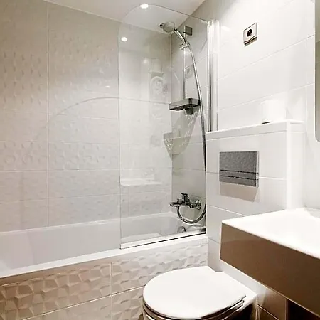 Taggat Hotel 2*