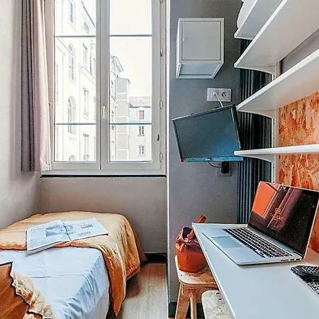 Hotel Taggat 2*