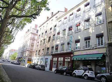Hotel Taggat 2*