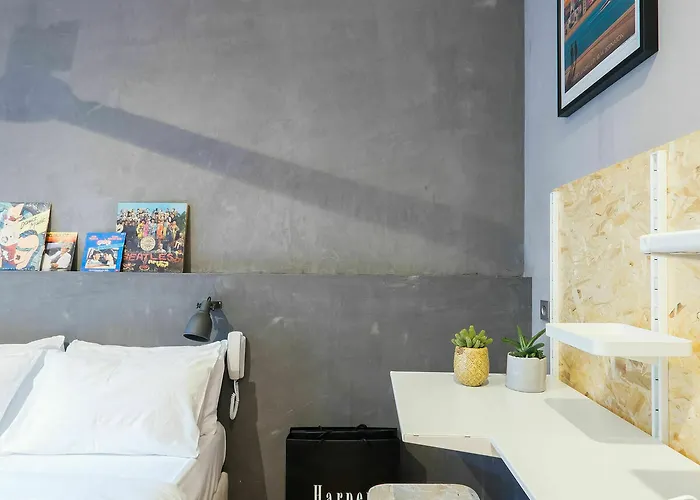 塔吉加特酒店 2*